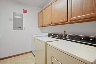 1430  Phesant Run Dr #102, Racine, WI 53406 - Photo 13