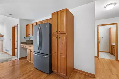 7084 S Fieldstone Ct, Franklin, WI 53132 - Photo 9