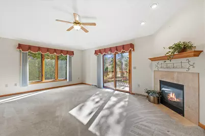 7084 S Fieldstone Ct, Franklin, WI 53132 - Photo 5