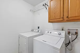 7084 S Fieldstone Ct, Franklin, WI 53132 - Photo 23