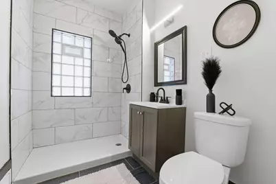 2804 N 38th St, Milwaukee, WI 53210 - Photo 7