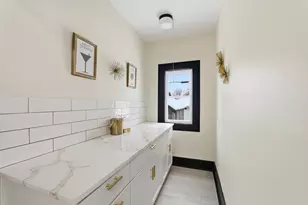 2804 N 38th St, Milwaukee, WI 53210 - Photo 3