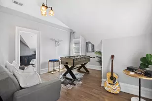 1923 N Oakland Ave, Milwaukee, WI 53202 - Photo 35