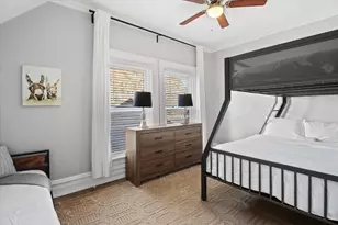 1923 N Oakland Ave, Milwaukee, WI 53202 - Photo 43