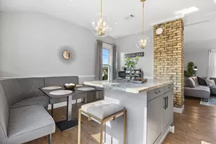 1923 N Oakland Ave, Milwaukee, WI 53202 - Photo 29