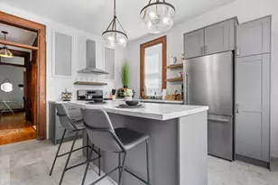 1923 N Oakland Ave, Milwaukee, WI 53202 - Photo 7