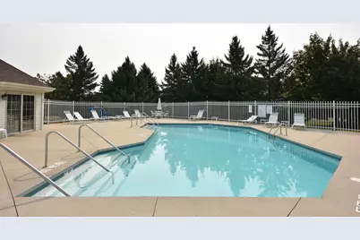 2105  Pine Ridge Ct #H, Grafton, WI 53024 - Photo 27