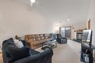 2105 Pine Ridge Ct, Grafton, WI 53024 - Photo 3