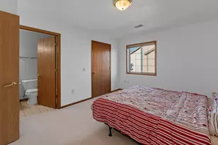 2105 Pine Ridge Ct, Grafton, WI 53024 - Photo 13