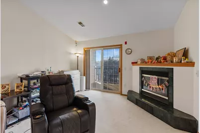 2105  Pine Ridge Ct #H, Grafton, WI 53024 - Photo 5