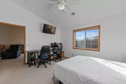 2105  Pine Ridge Ct #H, Grafton, WI 53024 - Photo 9