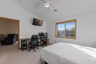 2105 Pine Ridge Ct, Grafton, WI 53024 - Photo 9