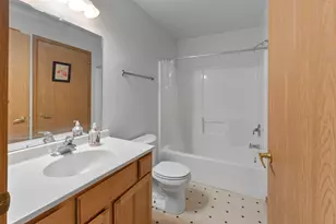 2105 Pine Ridge Ct, Grafton, WI 53024 - Photo 11