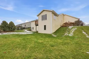 1203 Schuman Dr, Watertown, WI 53098 - Photo 39