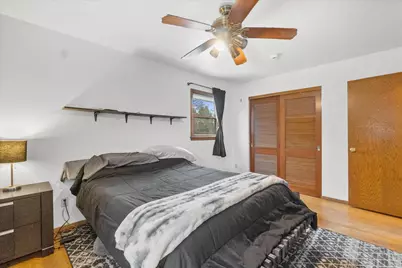 2826 W Green Tree Rd, Glendale, WI 53209 - Photo 13