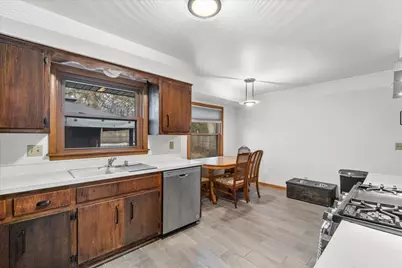 2826 W Green Tree Rd, Glendale, WI 53209 - Photo 5