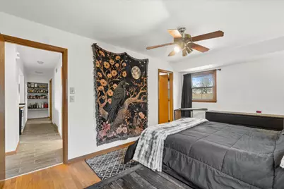 2826 W Green Tree Rd, Glendale, WI 53209 - Photo 15