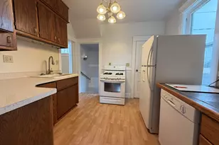 1549 Augusta St, Racine, WI 53402 - Photo 5