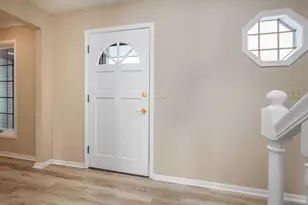 W233N6950 Salem Dr, Sussex, WI 53089 - Photo 5