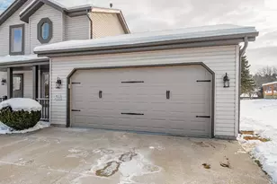 W233N6950 Salem Dr, Sussex, WI 53089 - Photo 3