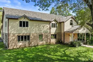 2416 W Dean Ct, River Hills, WI 53217 - Photo 25