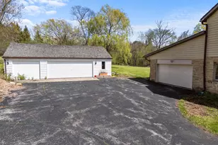 2416 W Dean Ct, River Hills, WI 53217 - Photo 27