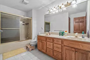 2416 W Dean Ct, River Hills, WI 53217 - Photo 23