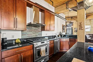 1818 N Water St, Milwaukee, WI 53202 - Photo 21