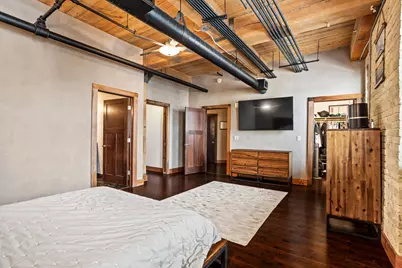 1818 N Water St #306, Milwaukee, WI 53202 - Photo 9