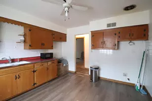 5269 N Sherman Blvd, Milwaukee, WI 53209 - Photo 5
