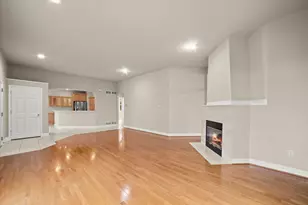 N59W17728 Meadow Ct, Menomonee Falls, WI 53051 - Photo 11