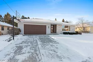 2003 Richmond Ave, Manitowoc, WI 54220 - Photo 3