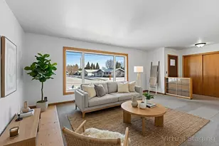 2003 Richmond Ave, Manitowoc, WI 54220 - Photo 7