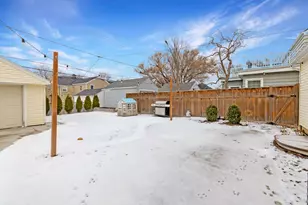 5751 N Shoreland Ave, Whitefish Bay, WI 53217 - Photo 25