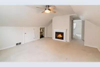 5751 N Shoreland Ave, Whitefish Bay, WI 53217 - Photo 15