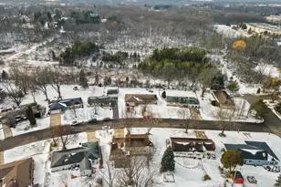 W177N9140 St Francis Dr, Menomonee Falls, WI 53051 - Photo 45