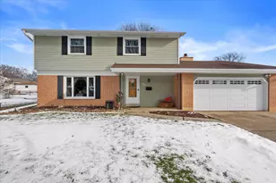 W177N9140 St Francis Dr, Menomonee Falls, WI 53051 - Photo 37