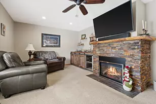 W177N9140 St Francis Dr, Menomonee Falls, WI 53051 - Photo 19