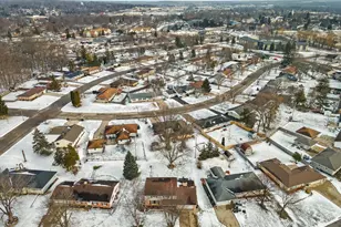 W177N9140 St Francis Dr, Menomonee Falls, WI 53051 - Photo 41