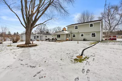 W177N9140  St Francis Dr, Menomonee Falls, WI 53051 - Photo 35