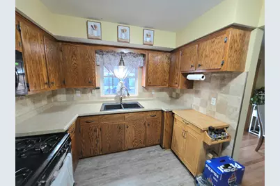 3717 S 95th St, Milwaukee, WI 53228 - Photo 9