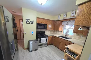 3717 S 95th St, Milwaukee, WI 53228 - Photo 11