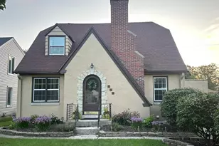 331 N 111th St, Wauwatosa, WI 53226 - Photo 29