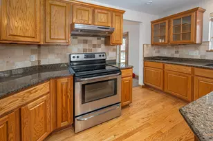 1632 Auburn Ct, Waukesha, WI 53189 - Photo 9