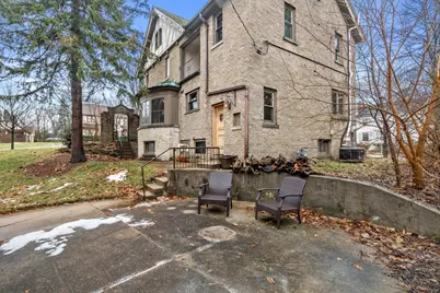 6742  Hillcrest Dr, Wauwatosa, WI 53213 - Photo 13