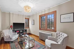 6742 Hillcrest Dr, Wauwatosa, WI 53213 - Photo 11