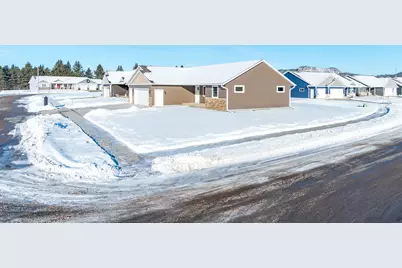 2201  Sierra Ave, Holmen, WI 54636 - Photo 3