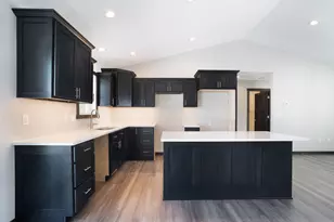 2201 Sierra Ave, Holmen, WI 54636 - Photo 7