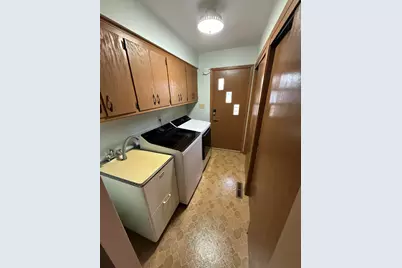 565  Amy Belle Rd, Richfield, WI 53017 - Photo 9