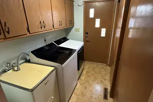 565 Amy Belle Rd, Richfield, WI 53017 - Photo 9